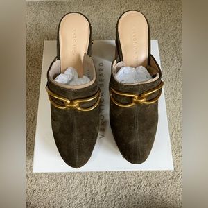 VERONICA BEARD - GILES CLOG OLIVE